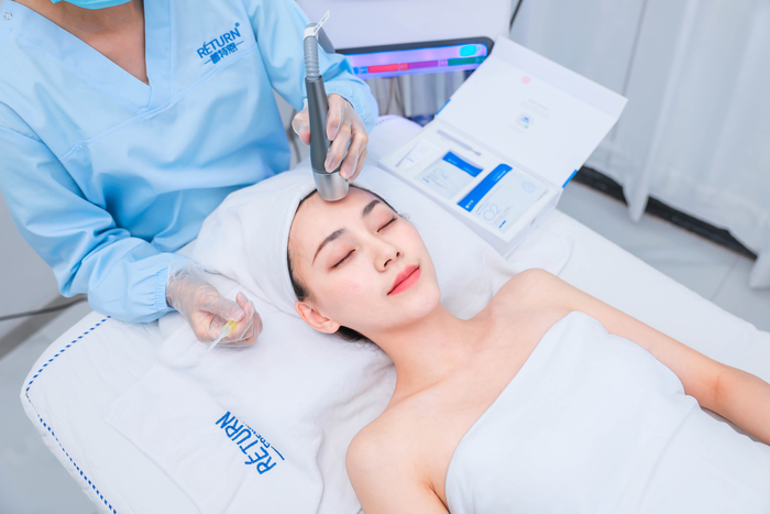 蕾特恩全新沉浸式祛痘体验，为顾客提供个性化服务