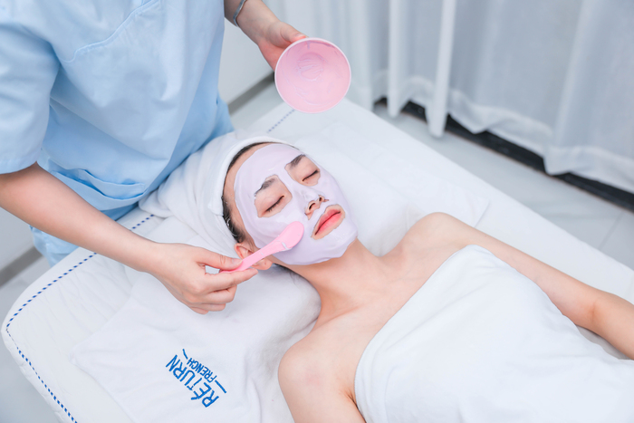 蕾特恩全新沉浸式祛痘体验，为顾客提供个性化服务